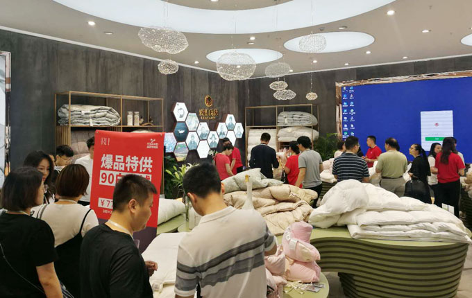 多地展會現(xiàn)場簽單！百聯(lián)憑什么“約”到服裝家紡用戶？
